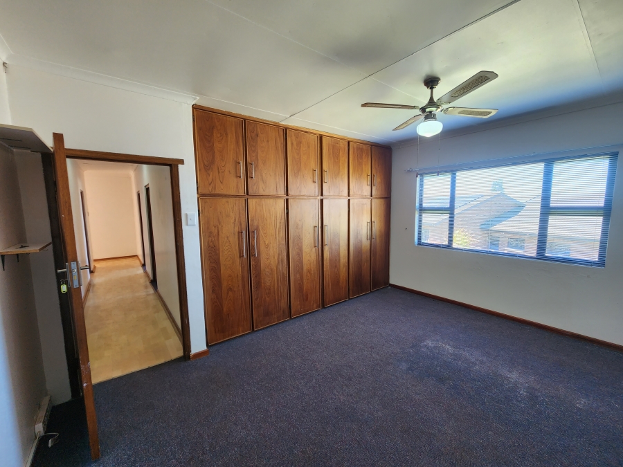 4 Bedroom Property for Sale in Dana Bay Western Cape